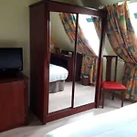 Hotel Crocus Memorial