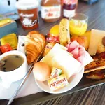 Crocus Memorial Hotel Caen