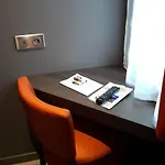 Crocus Memorial Hotel
