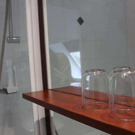 Hotel Crocus Memorial 2*