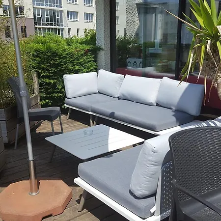 Hotel Crocus Mémorial 2*