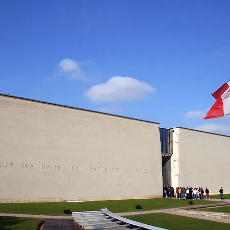 Crocus Memorial 2* Caen