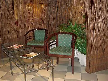 Hotel Crocus Memorial Caen