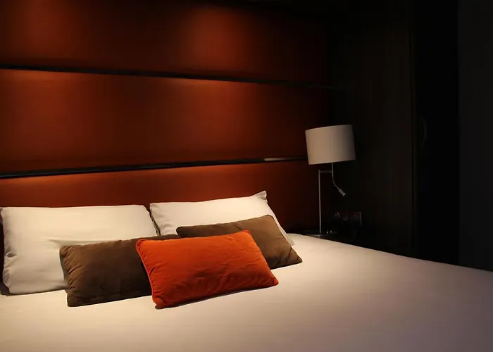 Crocus Memorial Caen