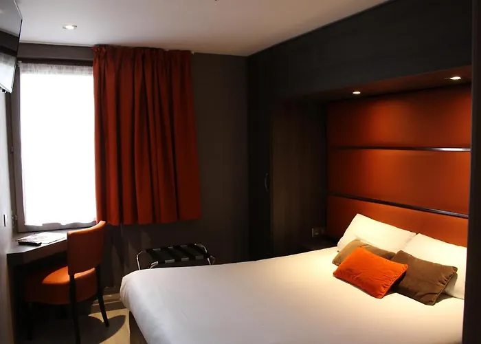 Hotell Crocus Memorial Caen