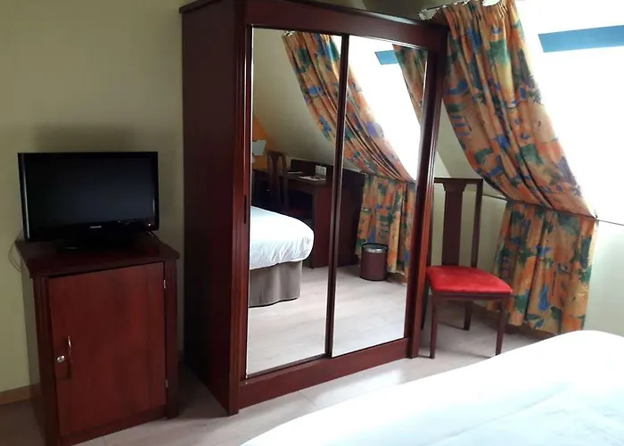 Hotel Crocus Memorial