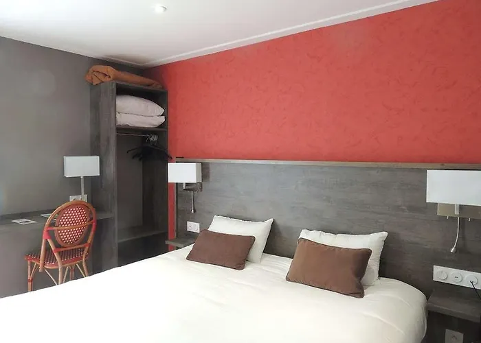 Crocus Memorial Hotel