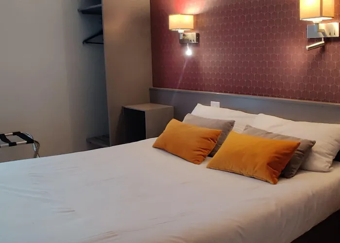 Hotel Crocus Memorial Caen