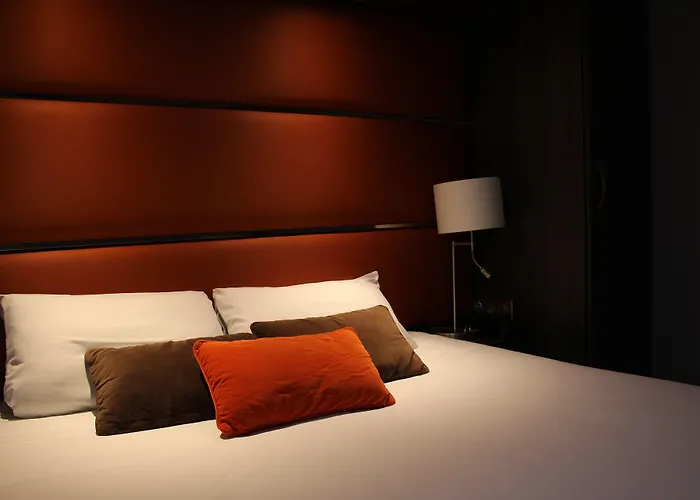 Hotel Crocus Memorial