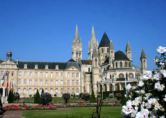 Hotel Crocus Memorial 2*