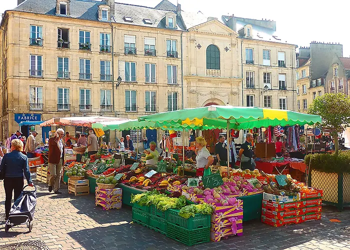 Crocus Memorial Caen