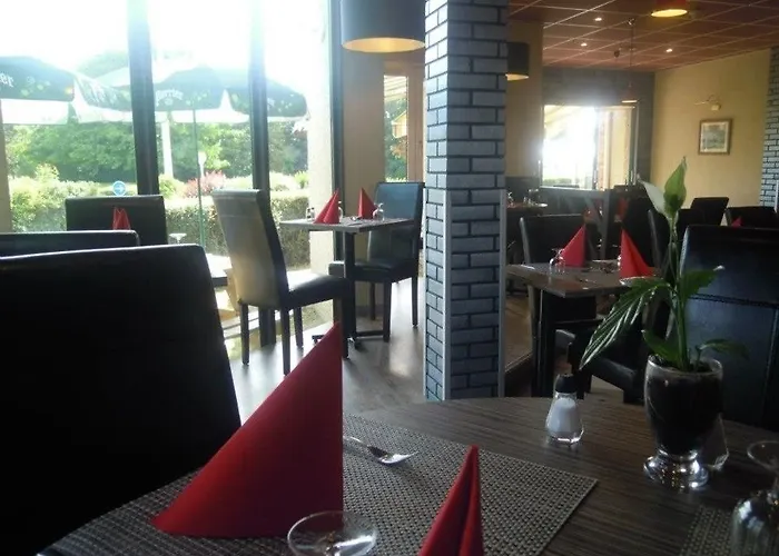 Crocus Memorial Hotel